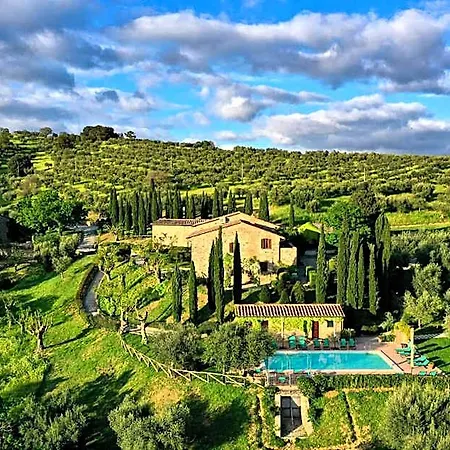 منزل ريفي Relais Monte Solare Wellness &