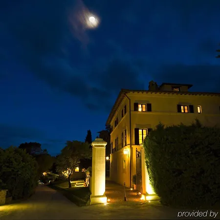 منزل ريفي Relais Monte Solare Wellness &