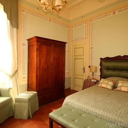 Relais Monte Solare Wellness & منزل ريفي بانيكالي
